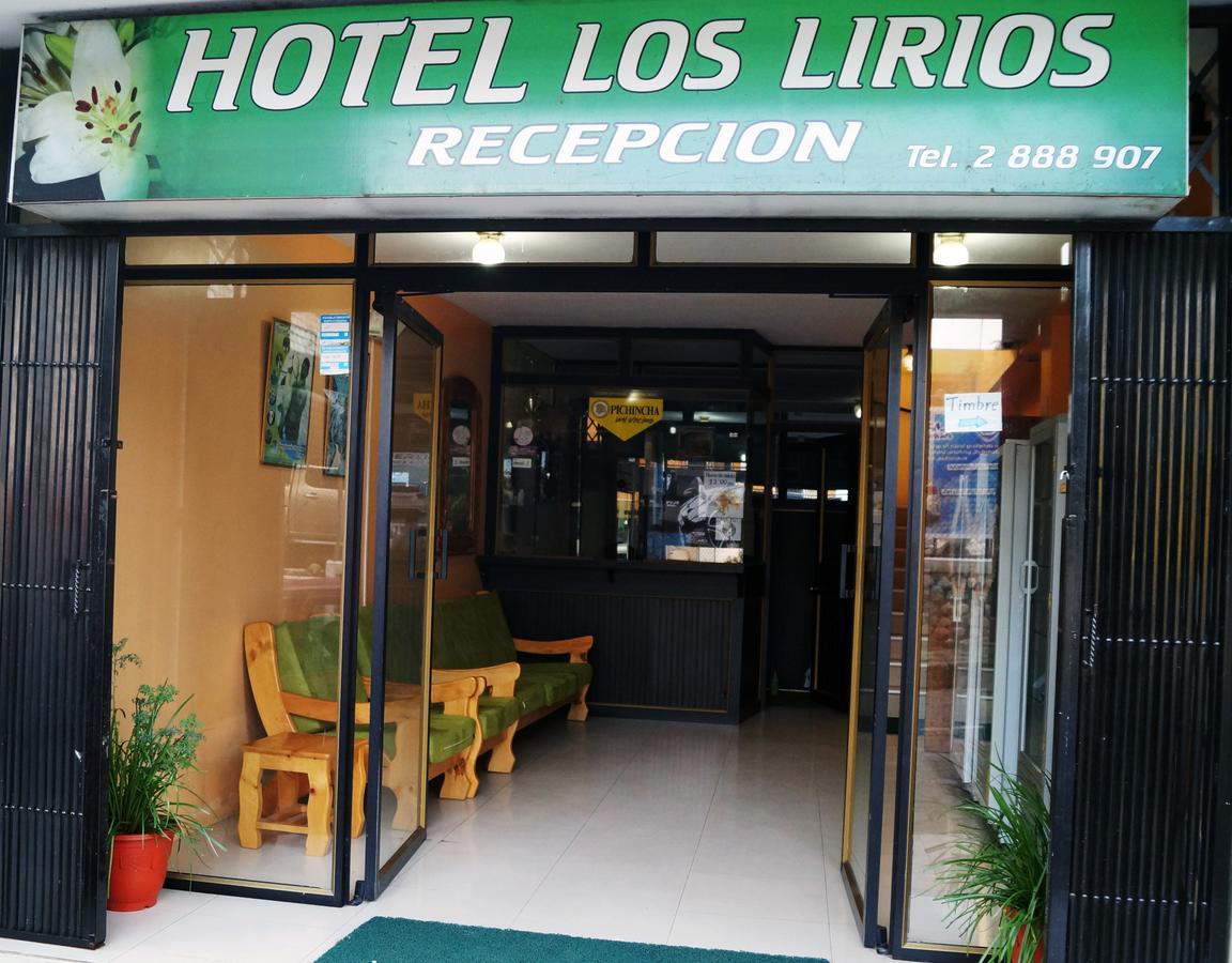 Hotel Los Lirios Tena Exterior photo